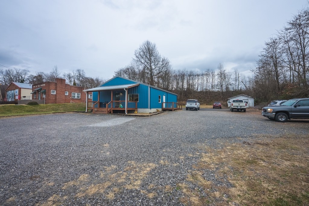 19462 Lee Highway Property Photo 8