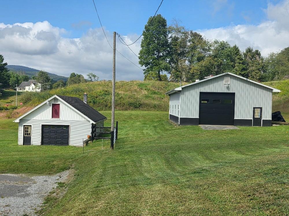 10714 Troutdale Highway Property Photo 1
