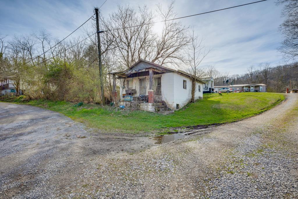 266 Carterton Pl Property Photo 1