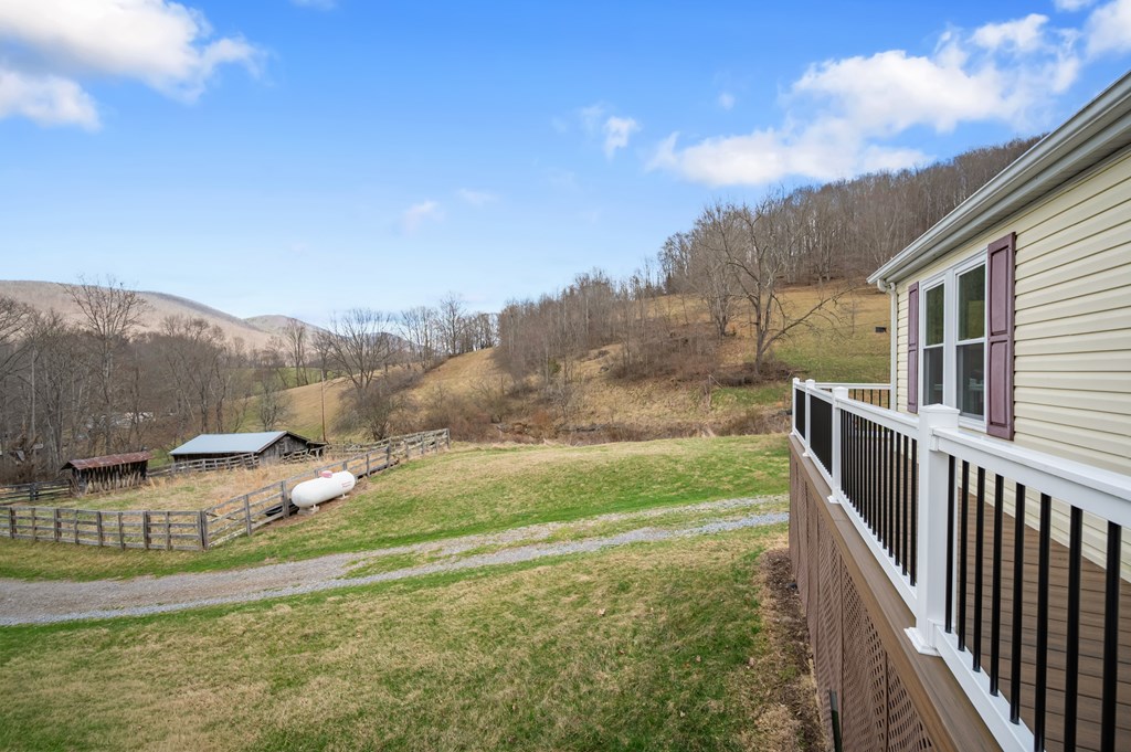 568 Round Bottom Dr. Property Photo 4
