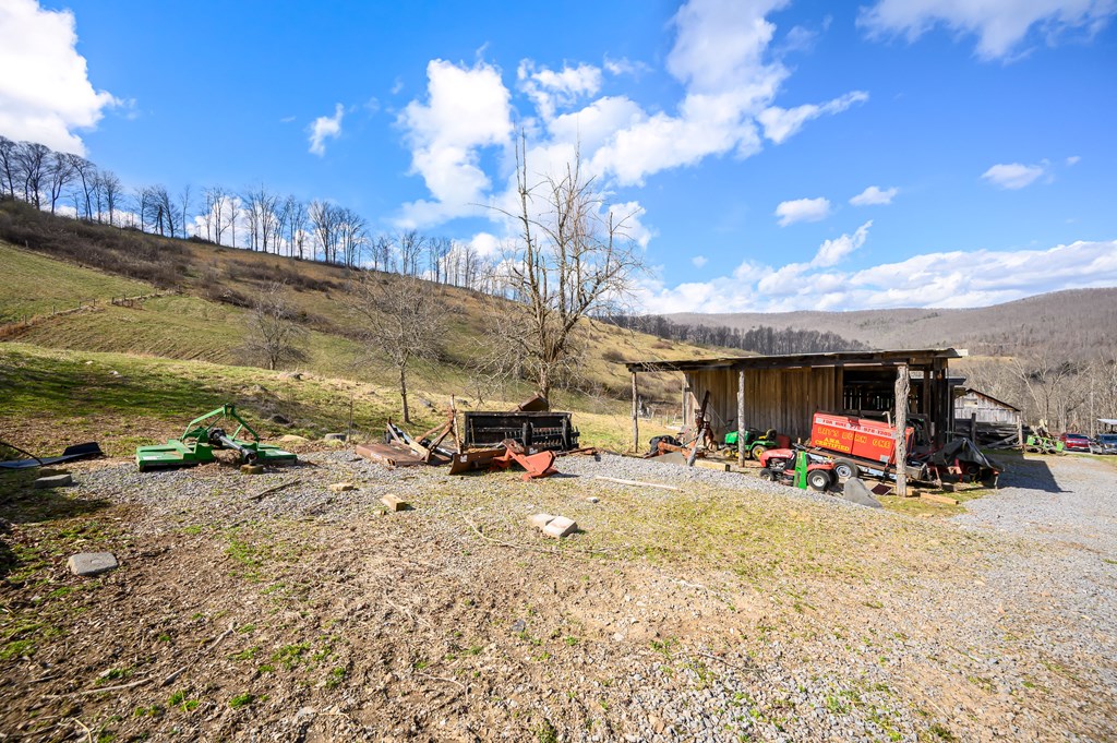 568 Round Bottom Dr. Property Photo 42