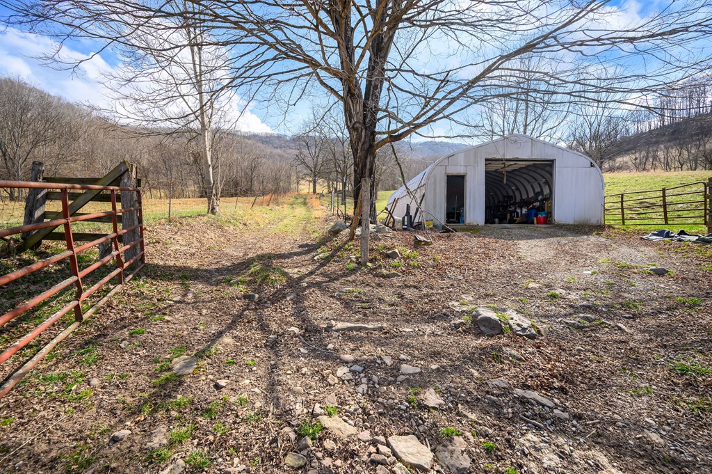 568 Round Bottom Dr. Property Photo 44