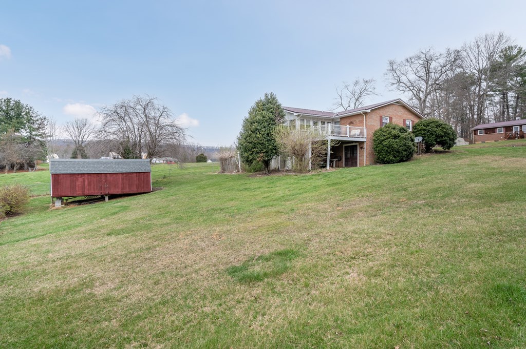 2516 Pinewood Dr Property Photo 8