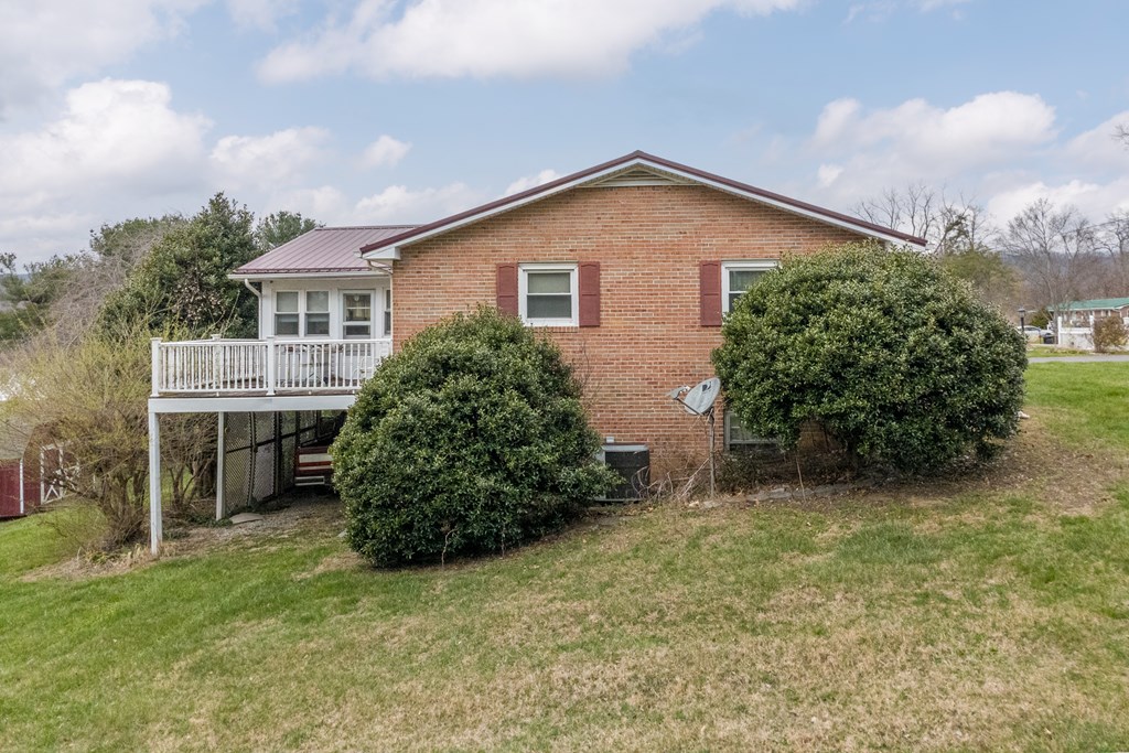 2516 Pinewood Dr Property Photo 24