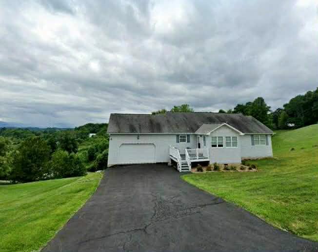 14512 White Top View Property Photo 2