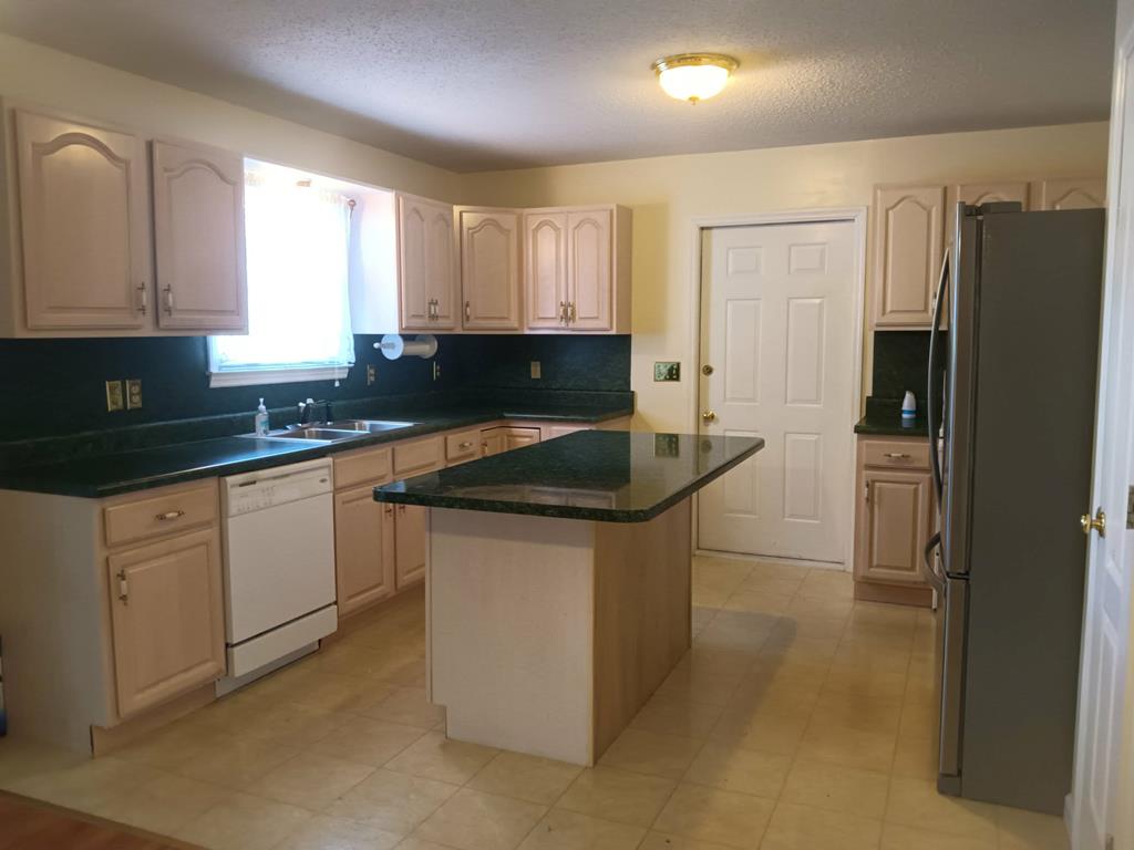 14512 White Top View Property Photo 7