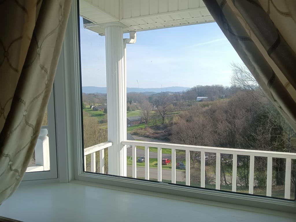 14512 White Top View Property Photo 11