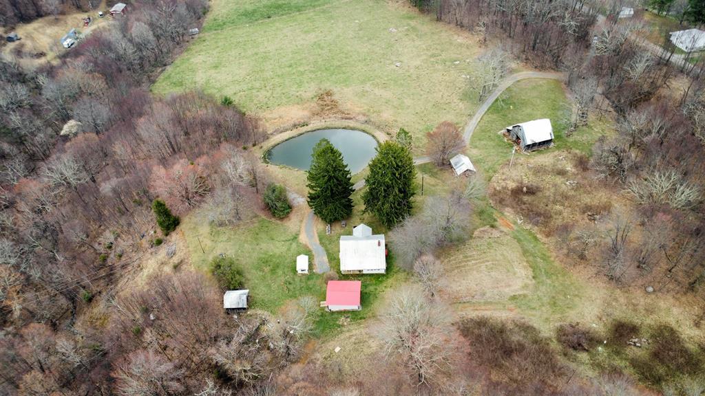 984 Cloverdale Lane Property Photo 1