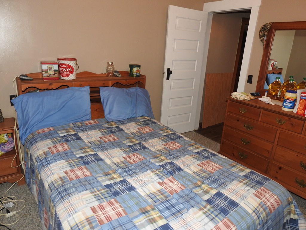 984 Cloverdale Lane Property Photo 18