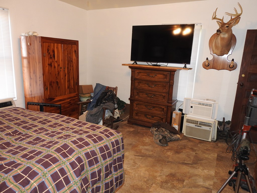 984 Cloverdale Lane Property Photo 20