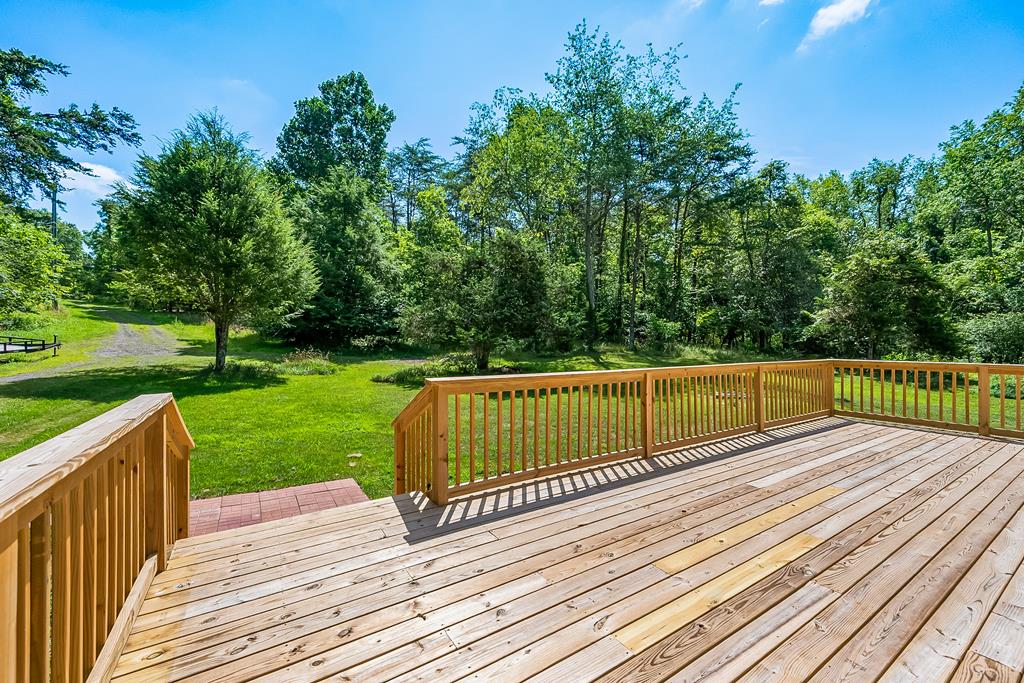 309 Timber Road Property Photo 17