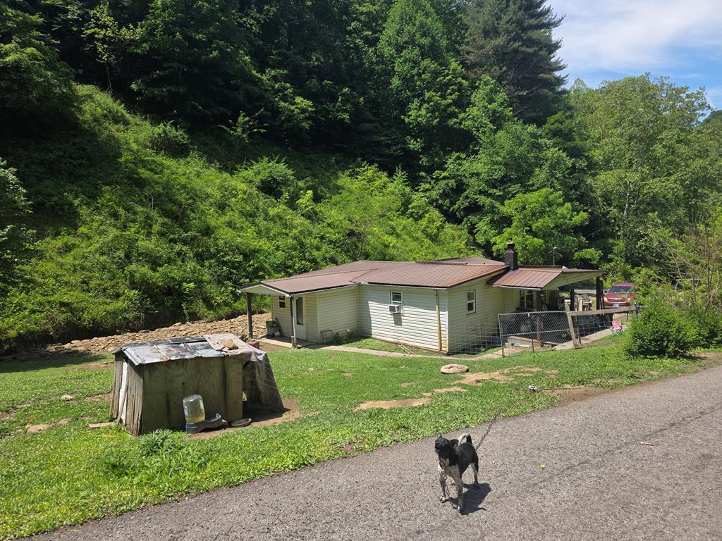 1168 White Oak Rd Property Photo 1