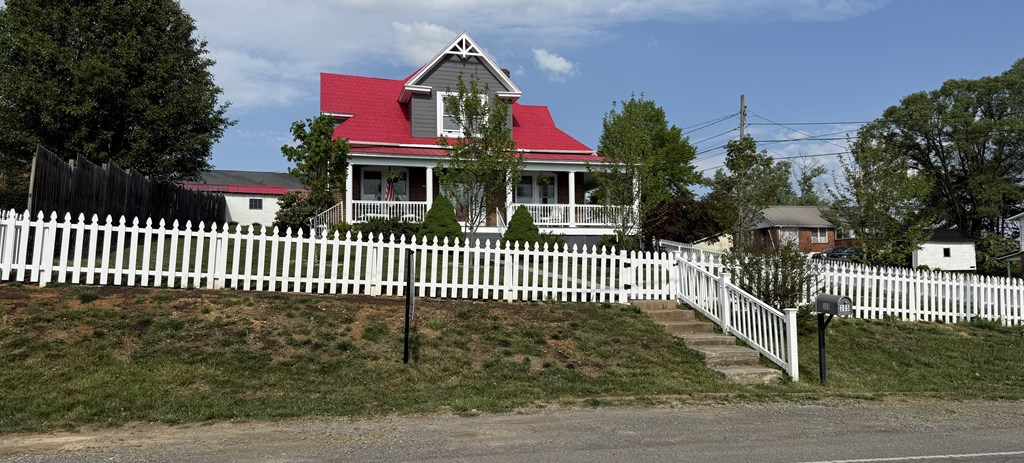 305 Texas Avenue Property Photo 7