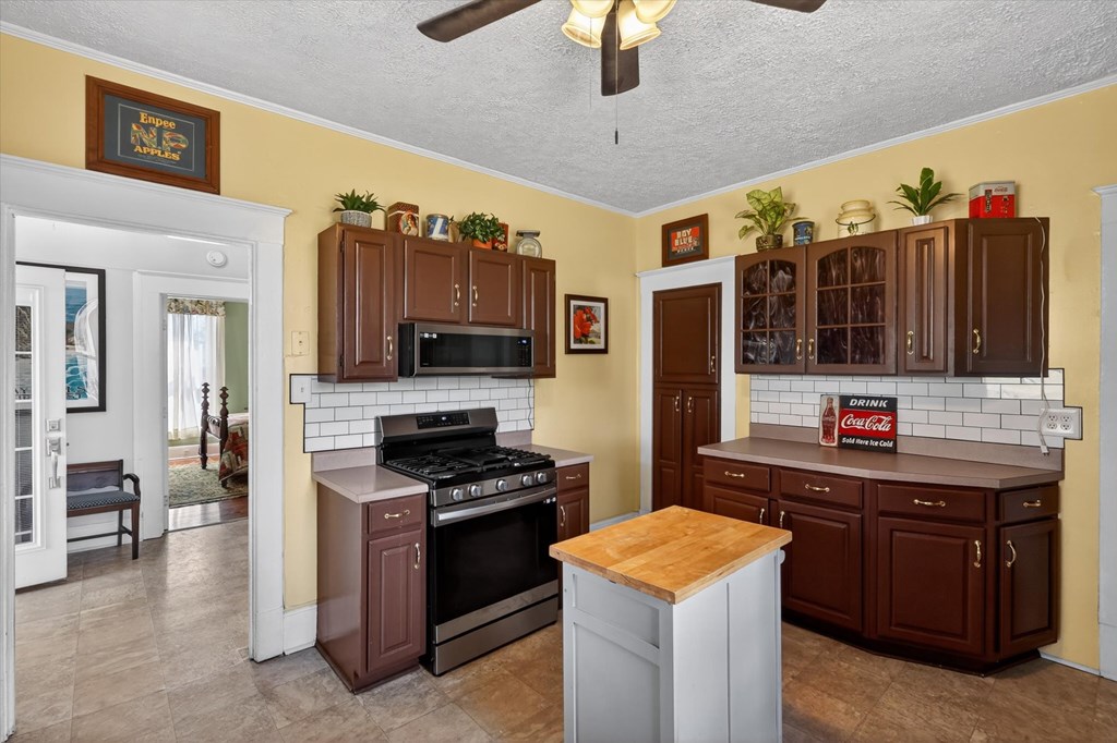 305 Texas Avenue Property Photo 17
