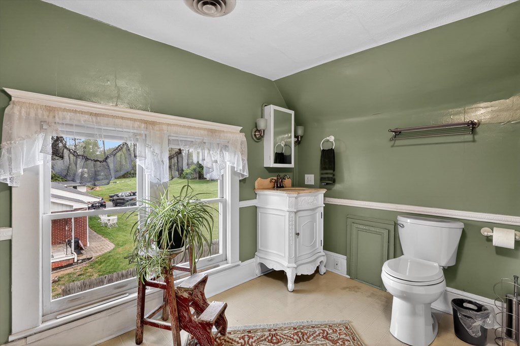 305 Texas Avenue Property Photo 33