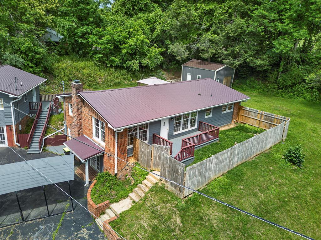 206 Pendleton Ave Property Photo 1