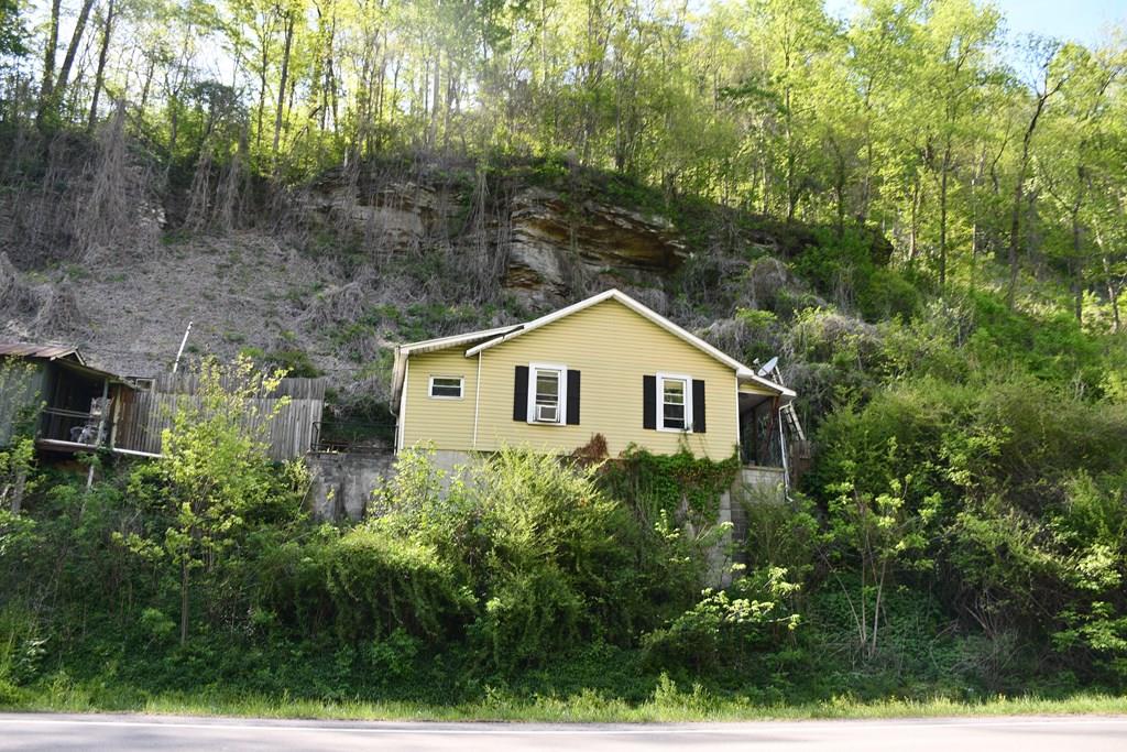 13162 Riverside Dr Property Photo 1
