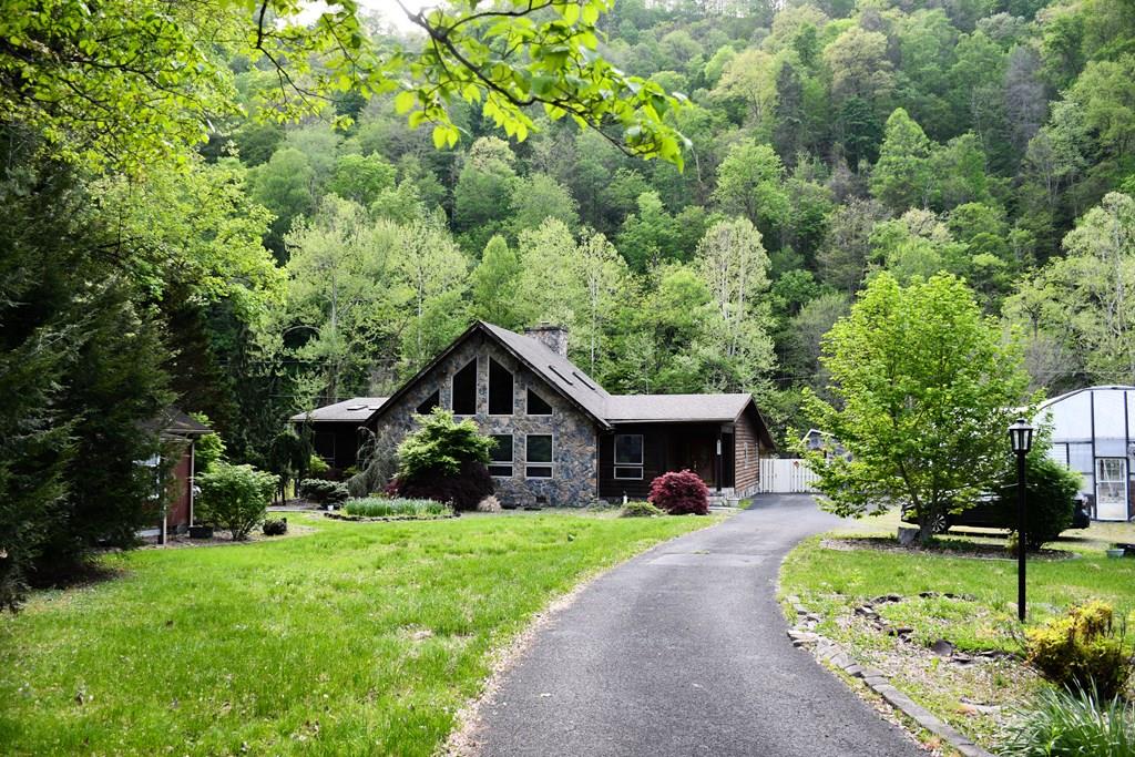 1087 Greenhouse Circle Property Photo 1