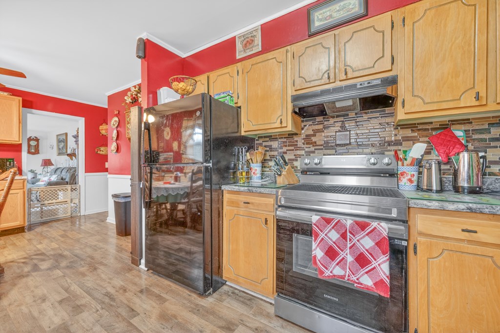 224 Waugh Dr. Property Photo 12