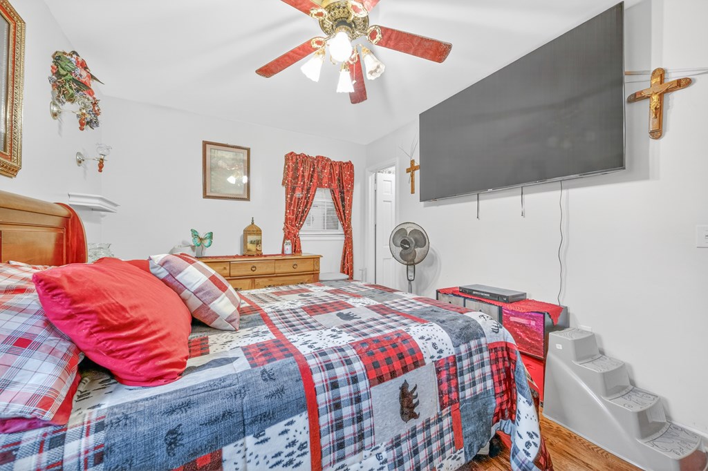 224 Waugh Dr. Property Photo 29