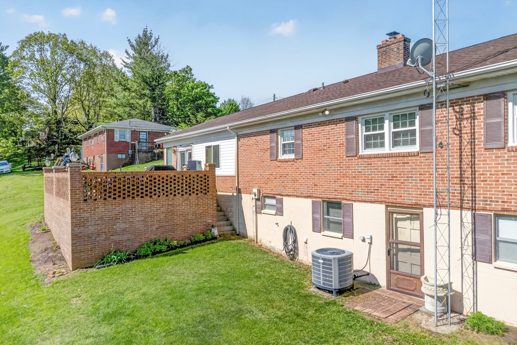 224 Waugh Dr. Property Photo 45