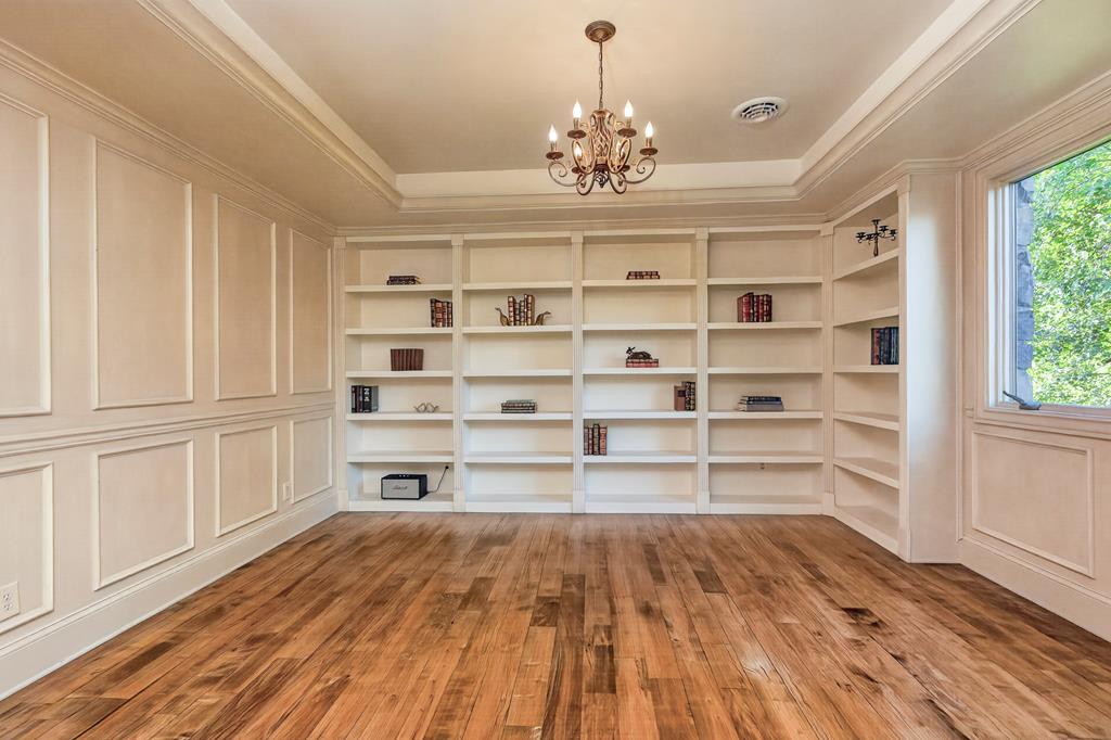 20268 Heron Circle Property Photo 34