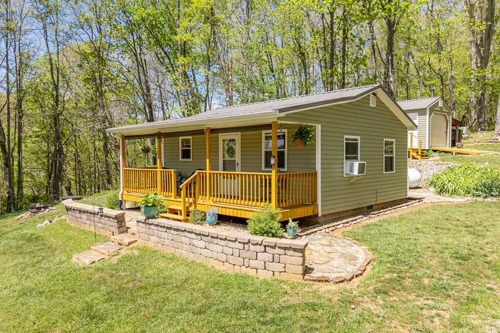 805 Sunset River Rd. Property Photo 2