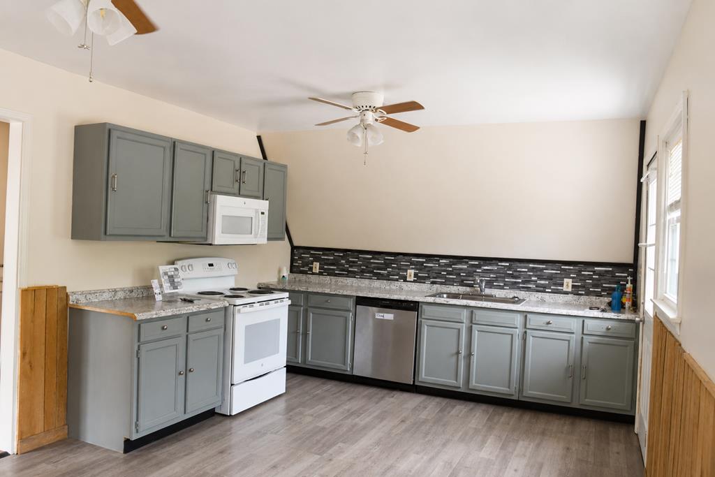 201 Zenith Property Photo 4