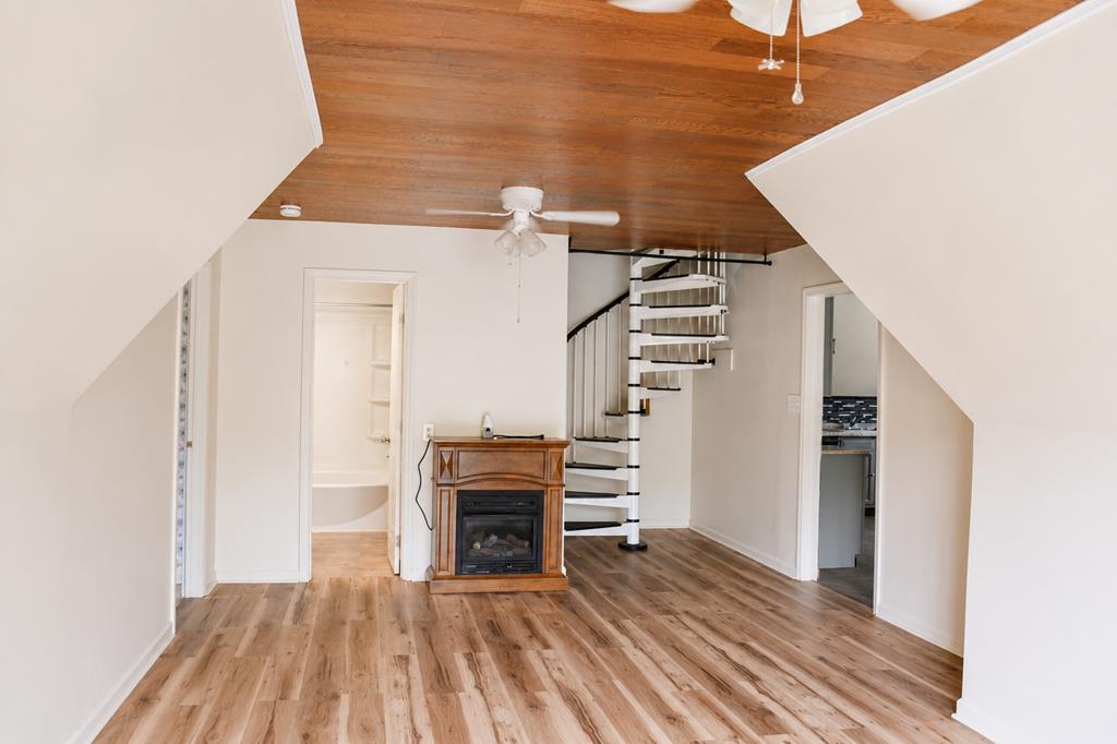 201 Zenith Property Photo 7