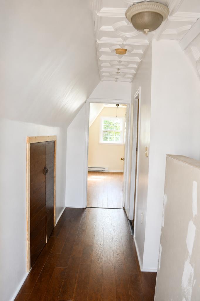 201 Zenith Property Photo 28