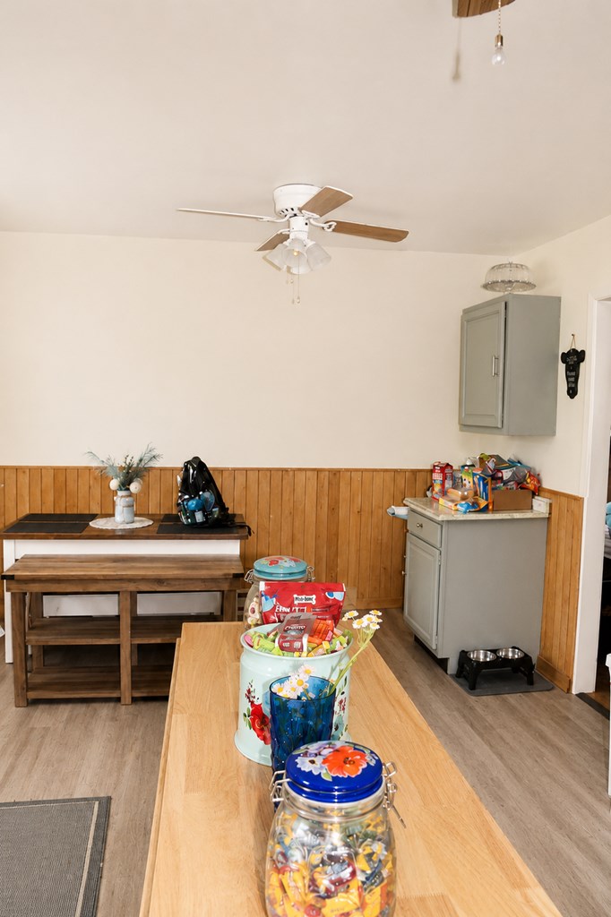 201 Zenith Property Photo 30