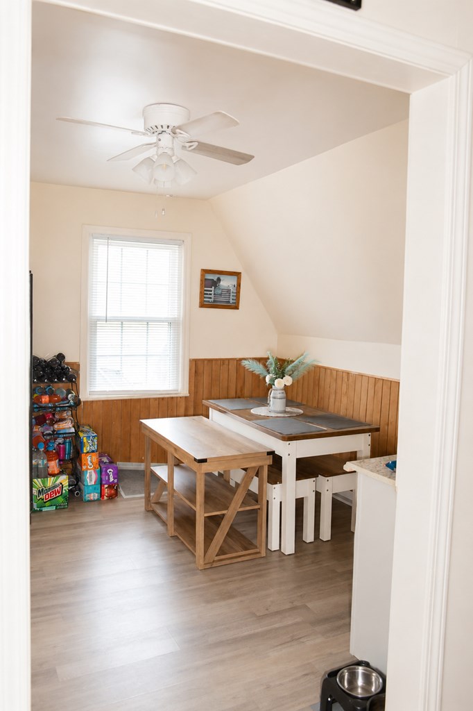 201 Zenith Property Photo 33