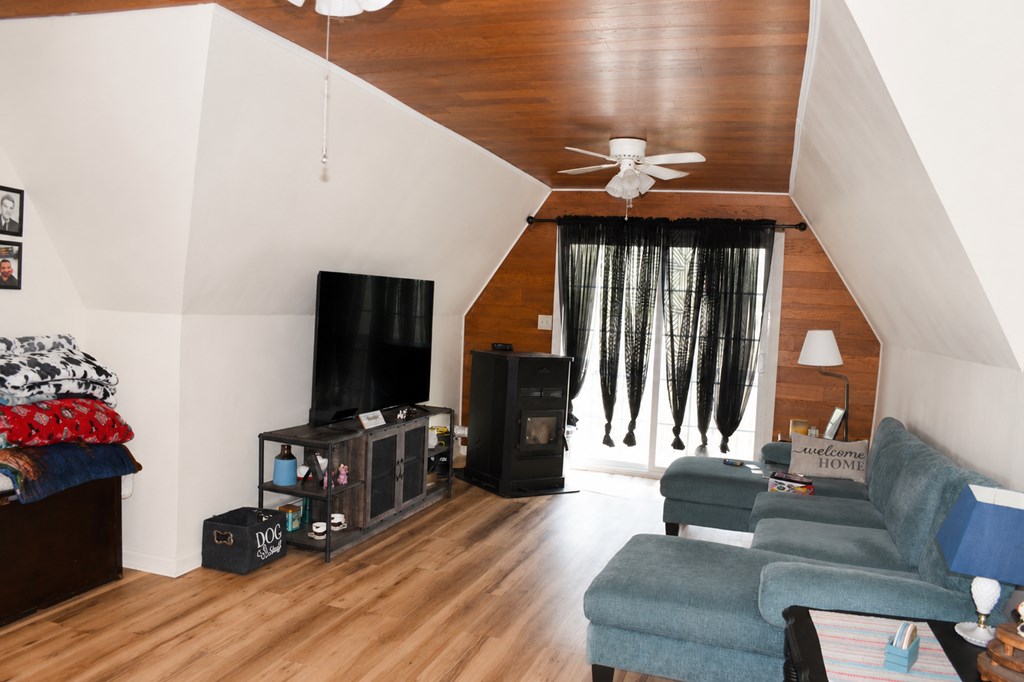 201 Zenith Property Photo 35