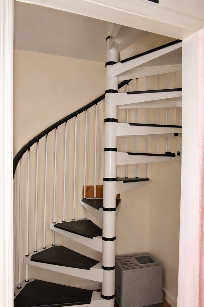 201 Zenith Property Photo 44