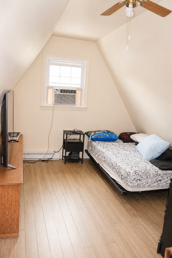201 Zenith Property Photo 46