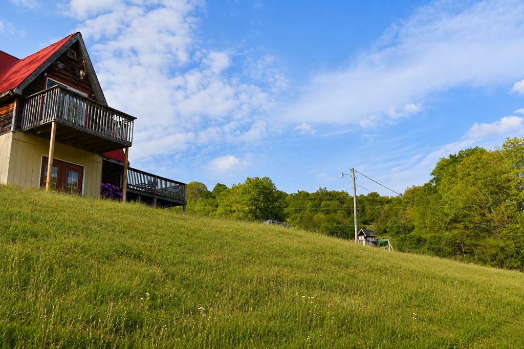 201 Zenith Property Photo 49