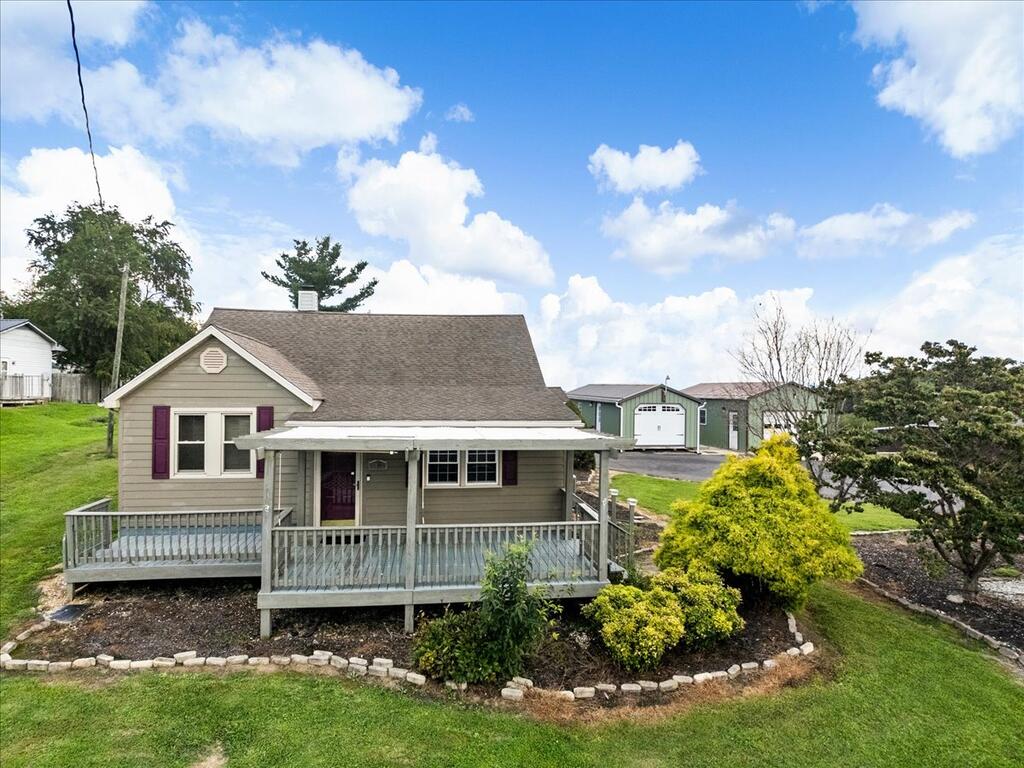 5833 Lyons Road Property Photo 1