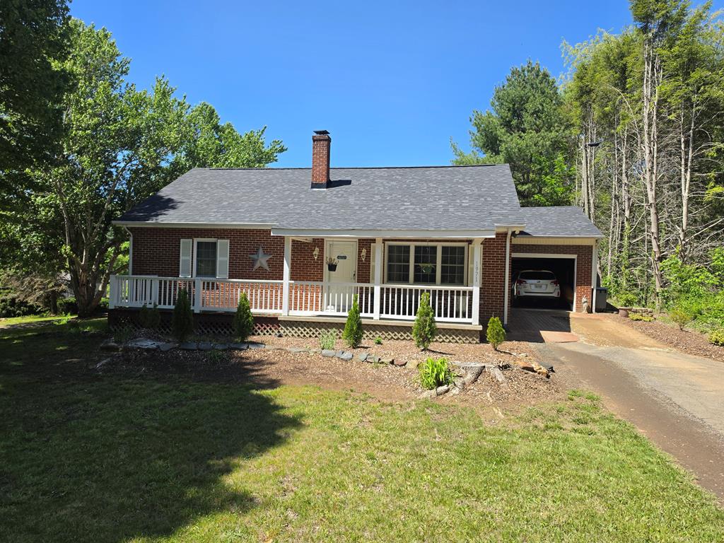 1971 Elk Creek Pkwy Property Photo 1