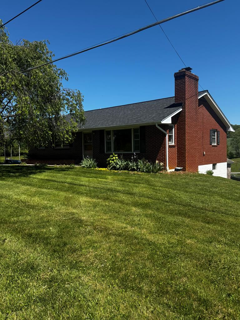 801 Adwolfe Road Property Photo 1