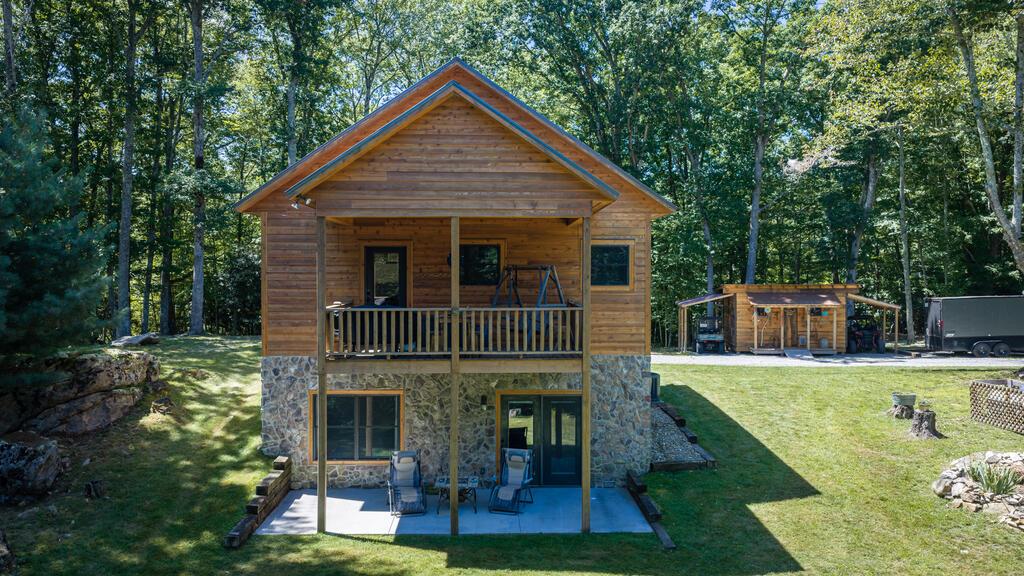 470 Rocky Top Ln. Property Photo 1