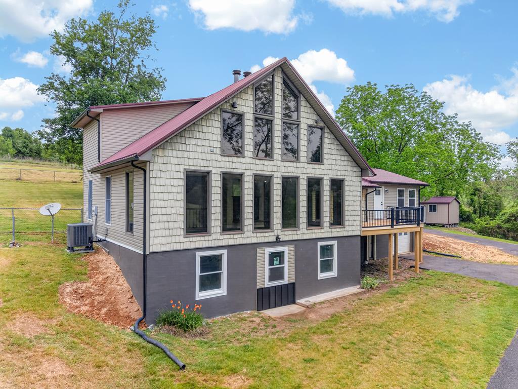 418 Danner Rd Property Photo 1