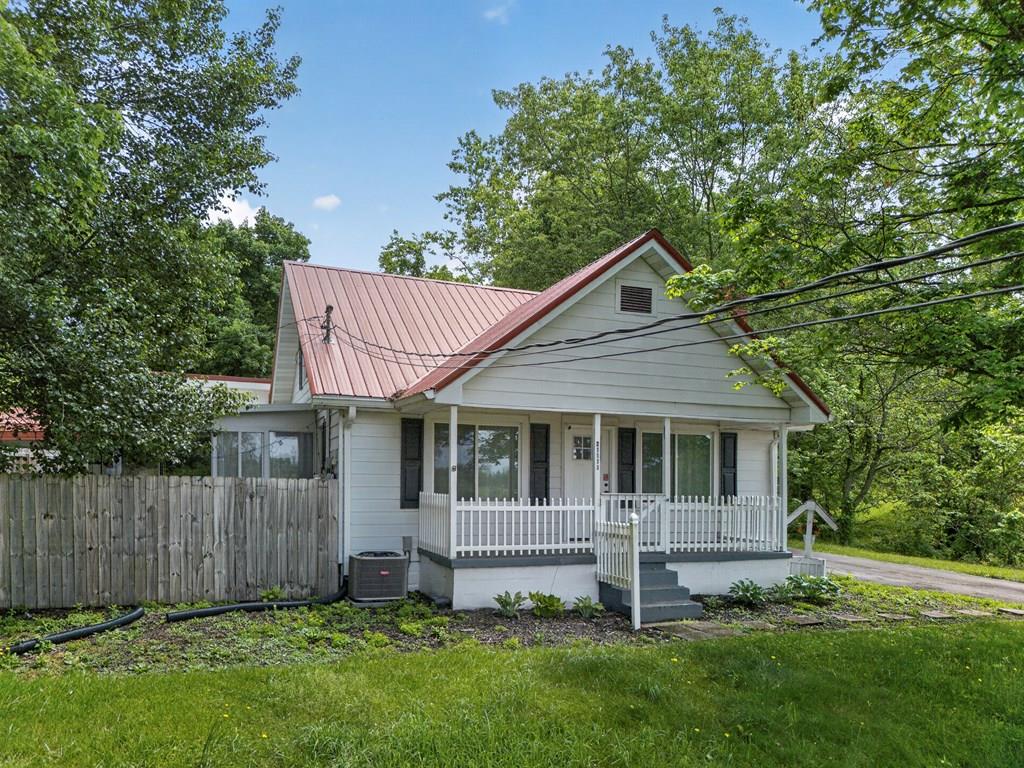 21111 Campground Road Property Photo 1