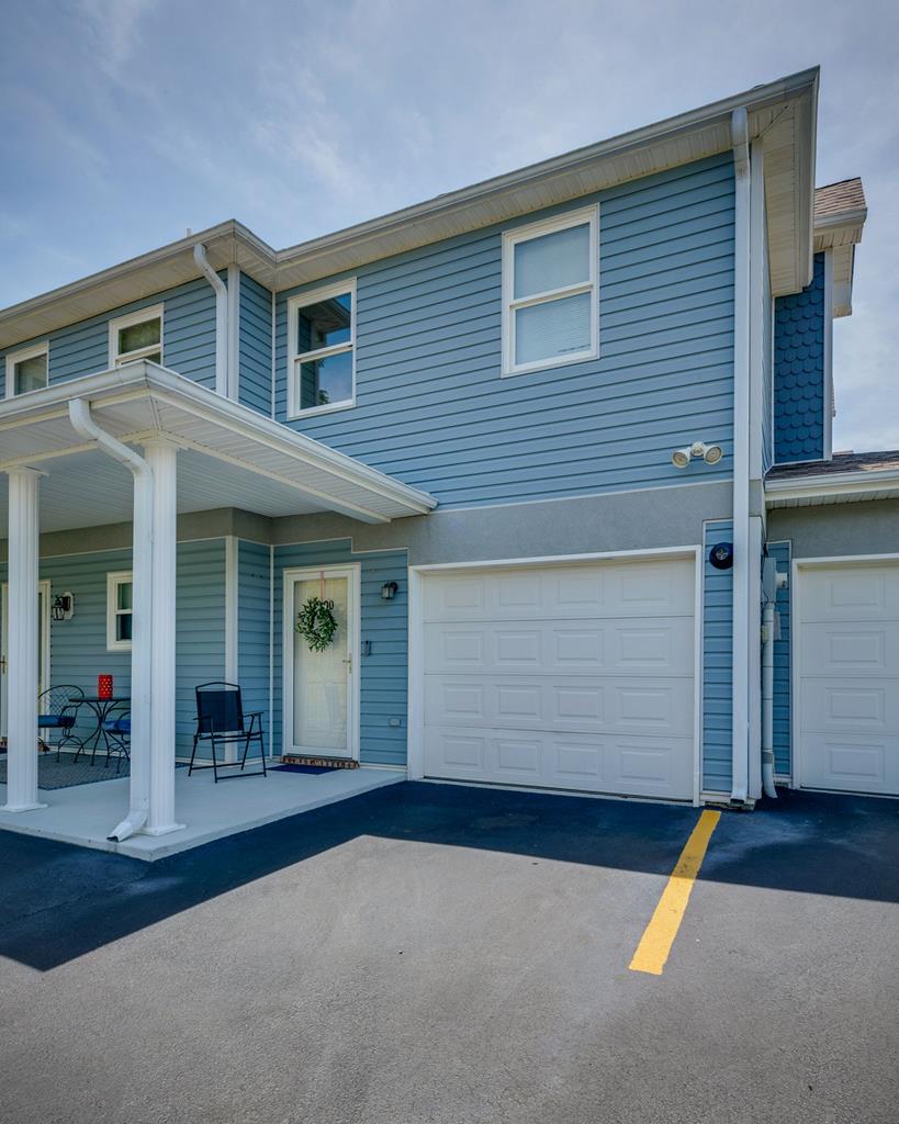 100 Gardenside Blvd Property Photo 1