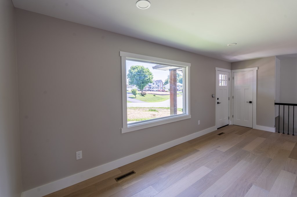 20 Cove Hills Lane Property Photo 6