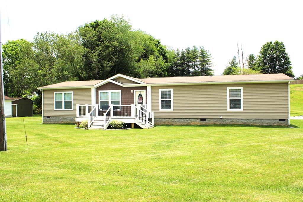 223 Valley View Ave Property Photo 1