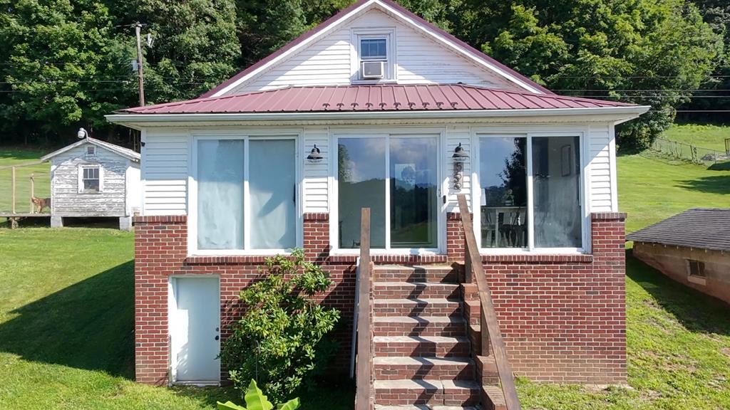 556 Swords Creek Road