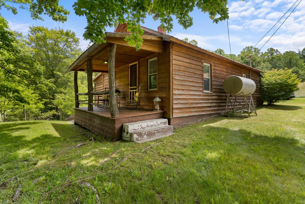 1097 Mt Zion Rd Property Photo 1