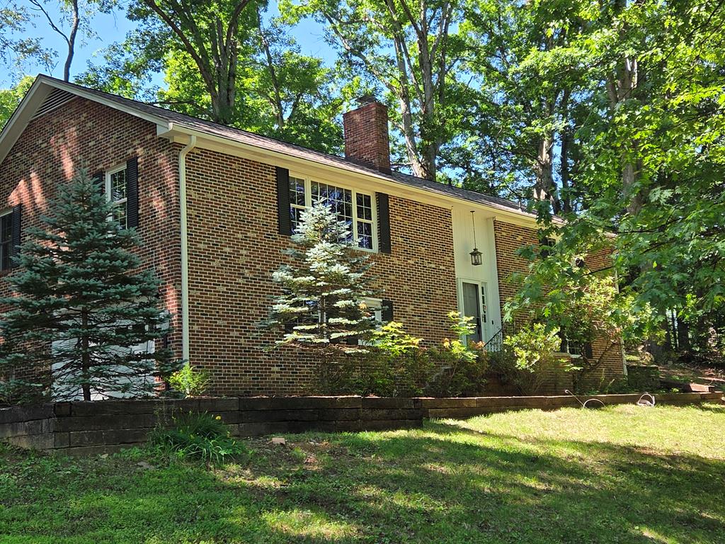 7228 Timberlane Dr Property Photo 1