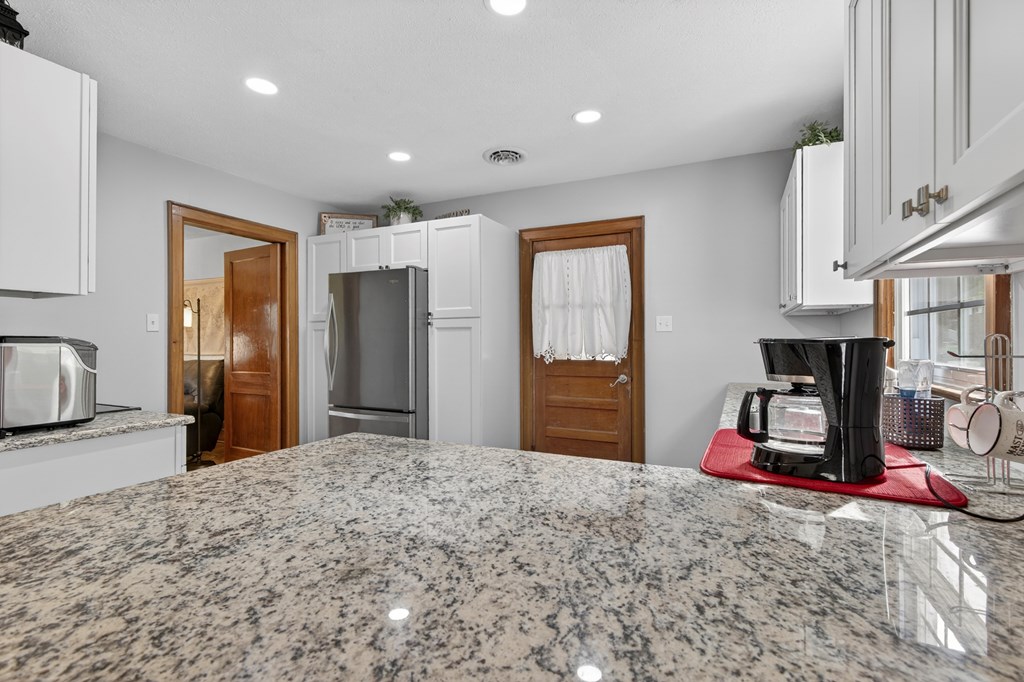 175 Georgia St. Property Photo 11