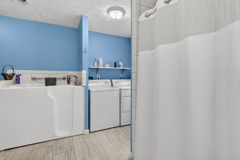 175 Georgia St. Property Photo 23